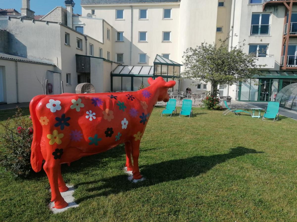 Hotel Des Thermes Et Du Casino Luc-sur-Mer Eksteriør bilde